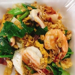 ผัดมาม่าทะเล