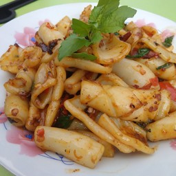 กระเพราถาดโบราญ
