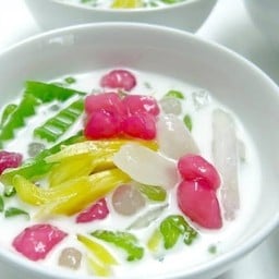 รวมมิตร(ลูกชิด,วุ้นมะพร้าว,ถั่วแดง,มัน)