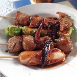 ลูกชิ้นทอดMJ (น้ำจิ้มรสเด็ด)