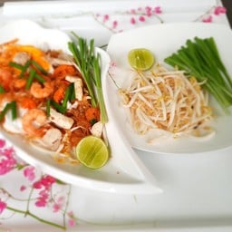 หอยทอดผัดไท แก้วฟ้า