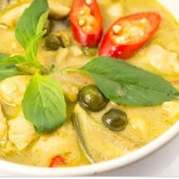 ไอซ์กะเอิร์น ส้มตำ-แกงเห็ดรวม&ยำ&ปลาหมึกย่าง ปากซอย รามคำแหง4ติดกับวินมอไซค์