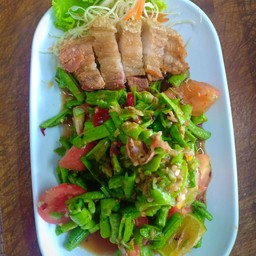 ตำถั่วหมูกรอบ