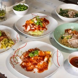 อาหารร้านข้าวหมูแดงเรือเมล์