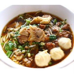 ก๋วยเตี๋ยวลูกชิ้น เนื้อสด เนื้อเปื่อย