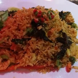 ข้าวผัดเครื่องแกง อร่อย เผ็ด จานใหญ่ อร่อยๆตามได้