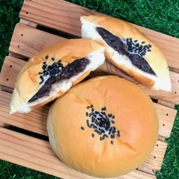 ขนมปังไส้ถั่วแดง