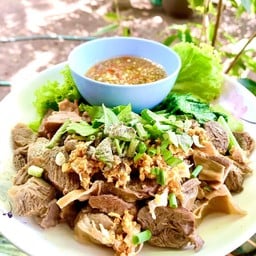เจ๊ติ๋ม เนื้อต้มบ้านสิงห์