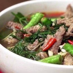 ลาบลุงหนวดซอยบุญนาค สุขุมวิท31 ซอย 5