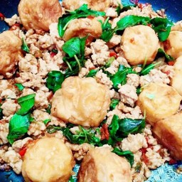 กะเพาเต้าหู้ราดข้าว[เลือกเนื้อสัตว์ได้ค่ะ]