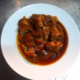 เฮียตี๋ข้าวขาหมู
