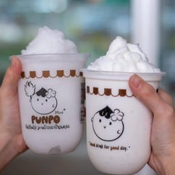 มะพร้าวน้ำหอมปั่นนมสด-ตลาดกำนันยงค์
