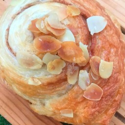 CINNAMON ROLL