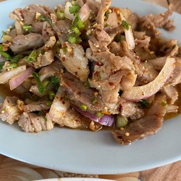 หมูน้ำตก