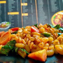 ผัดมักกะโรนี