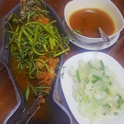 แกงส้มปลาช่อนทอด