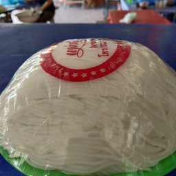 ขนมจีนครึงโล