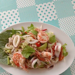 ร้านลองชิม