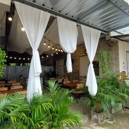 บรรยากาศยามเย็น ร้านเล็กสเปค สายเดินทาง🥩🍔🥓🍟