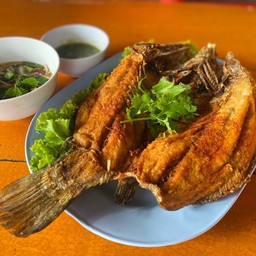 ปลากระพงทอดน้ำปลา