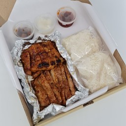 L ข้าวเหนียวหมูย่างมีฤทธิ์