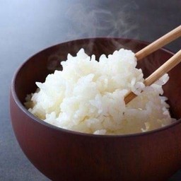 ข้าวญี่ปุ่นร้อนๆ