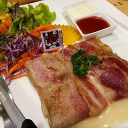 เบคอนพันล้าน Bacon rolls billion