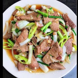 ข้าว ผัดพริกอ่อนตับหมู