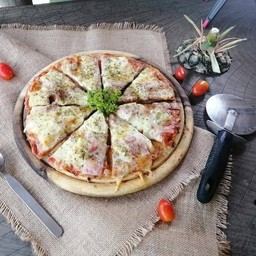 Pizzaแฮม  สับปะรด แป้งบาง