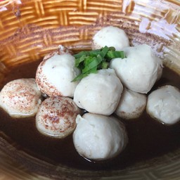 ลูกชิ้นหมูลวก