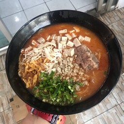 ก๋วยจั๊บญวนต้มยำ