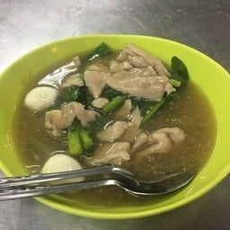 ราดหน้าหมู