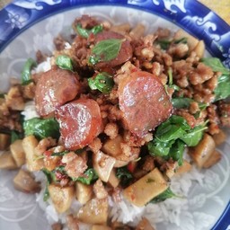 ร้านโชคดี ตี๋น้อย อาหารตามสั่ง