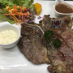 สเต็กเนื้อทีโบน T-BONE STEAK