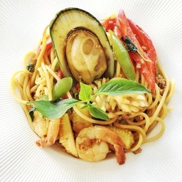 สปาเก็ตตี้ ขี้เมาทะเล