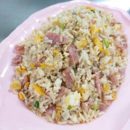 ข้าวผัดแหนม