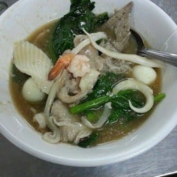 ราดหน้ารวมทุกอย่าง