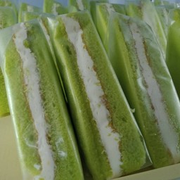 ชิฟฟ้อนใบเตย