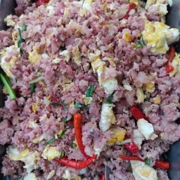 ข้าวแกงกลมกลิ้ง..(สดใหม่สะอาดราคาถูก) หน้าโรงพยาบาลแพทย์รังสิต