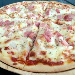 Pizzaแฮม ไส้กรอกแป้งบาง