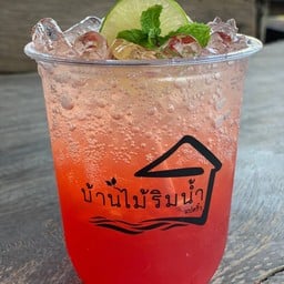 ชาเบอร์รี่โซดา