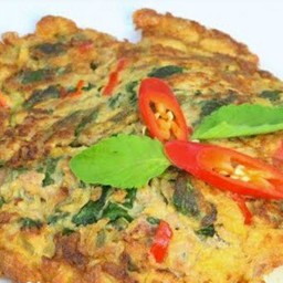 ข้าวไข่เจียวกระเพรากุ้ง