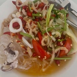ยำตามใจ 95 บาท 
