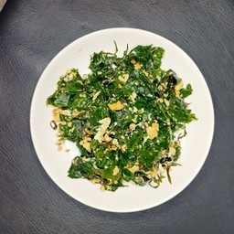 ใบเหลียงผัดไข่