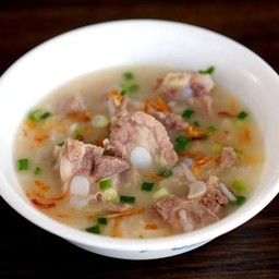 ข้าวต้มกระดูกอ่อนหมู