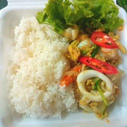 ้ข้าว ผัดผงกระหรี่