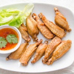 ปีกไก่ทอดน้ำปลา