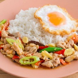 ผัดพริกหยวกราดข้าว