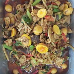 ข้าวแกง เจ้ท้อน