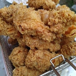 ปีกบนไก่กรอบธรรมดา